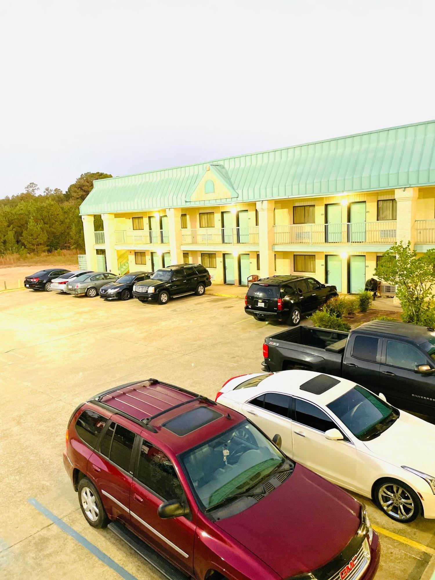 Western Inn Express Hazlehurst Exterior photo